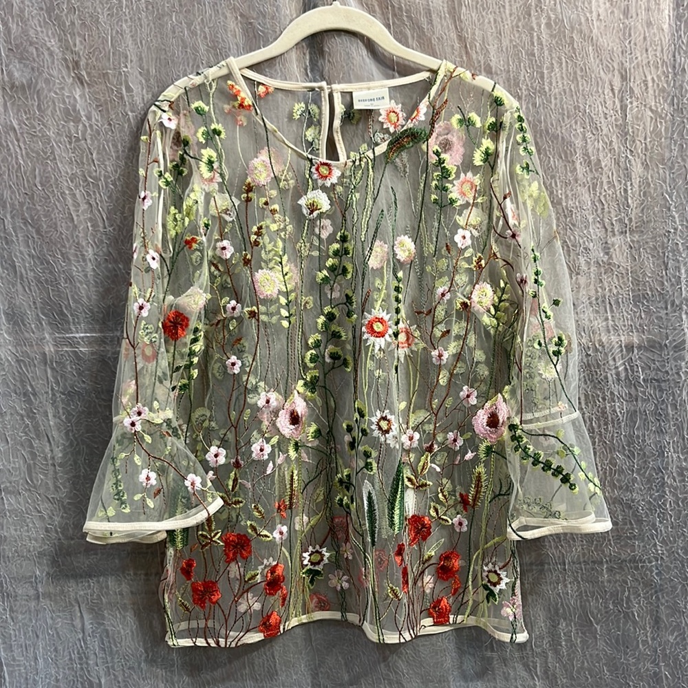 Bedford Fair Floral Sheer Embroidered Top 3/4 Length Sleeves size Medium